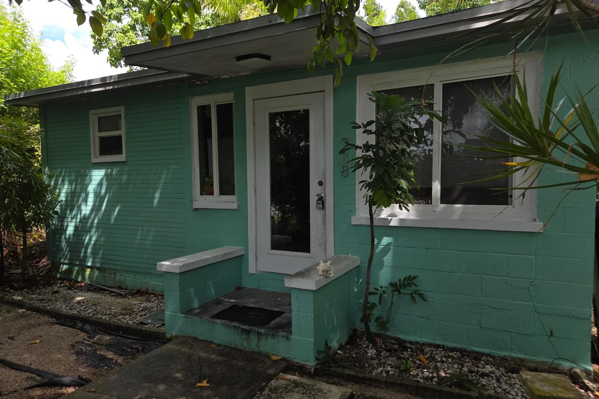 238 SW 1st St, Florida City: photo 1 of 11