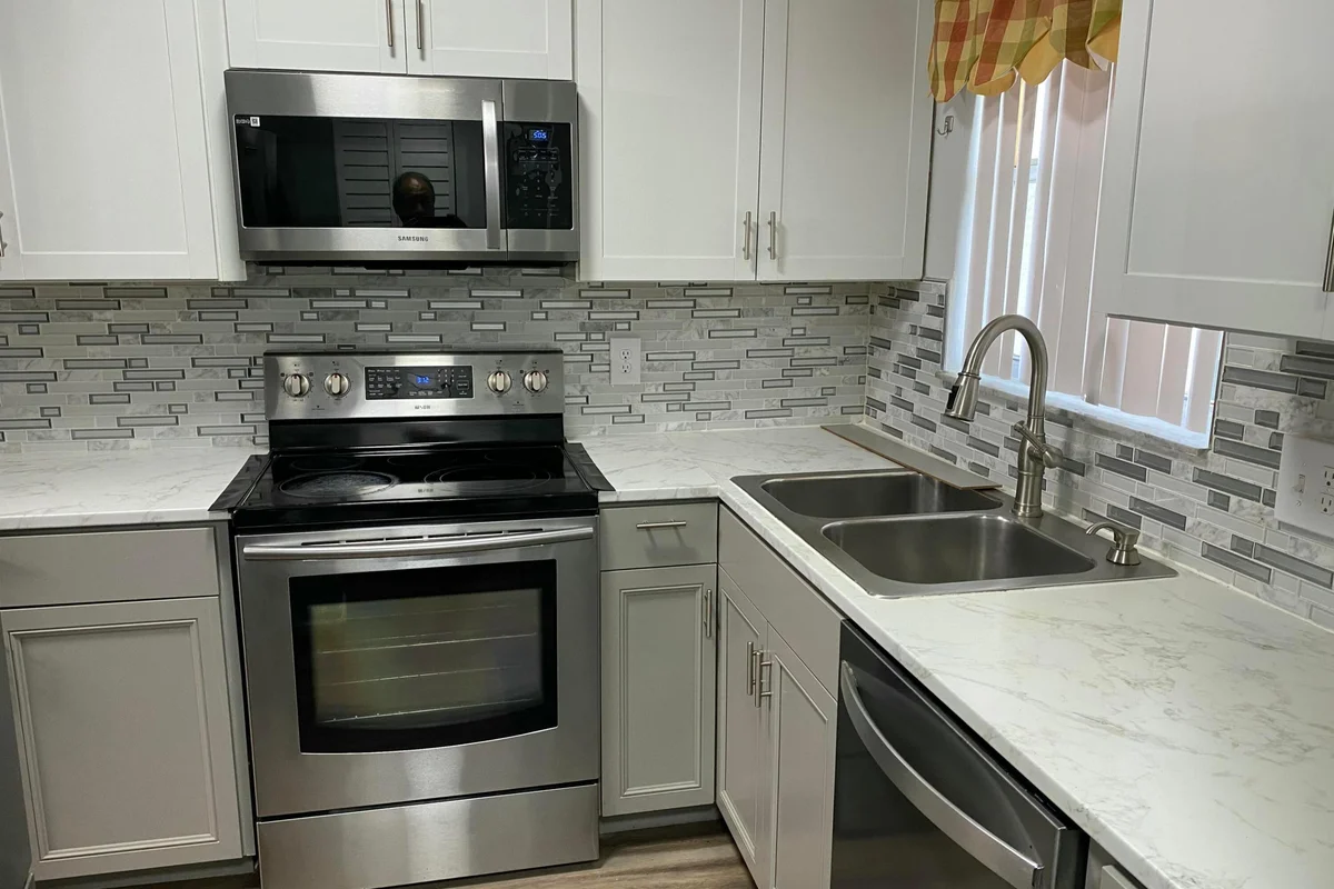6890 Royal Palm Blvd #209h, Margate: photo 1 of 18