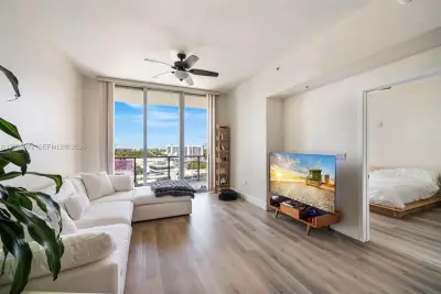 3470 E Coast Ave #H1203, Miami: photo 1 of 17