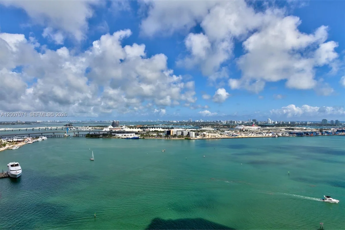 888 Brickell Key Dr #2802, Miami: photo 1 of 47