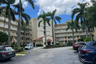 10720 NW 66th St #206, Doral: photo 1 of 14