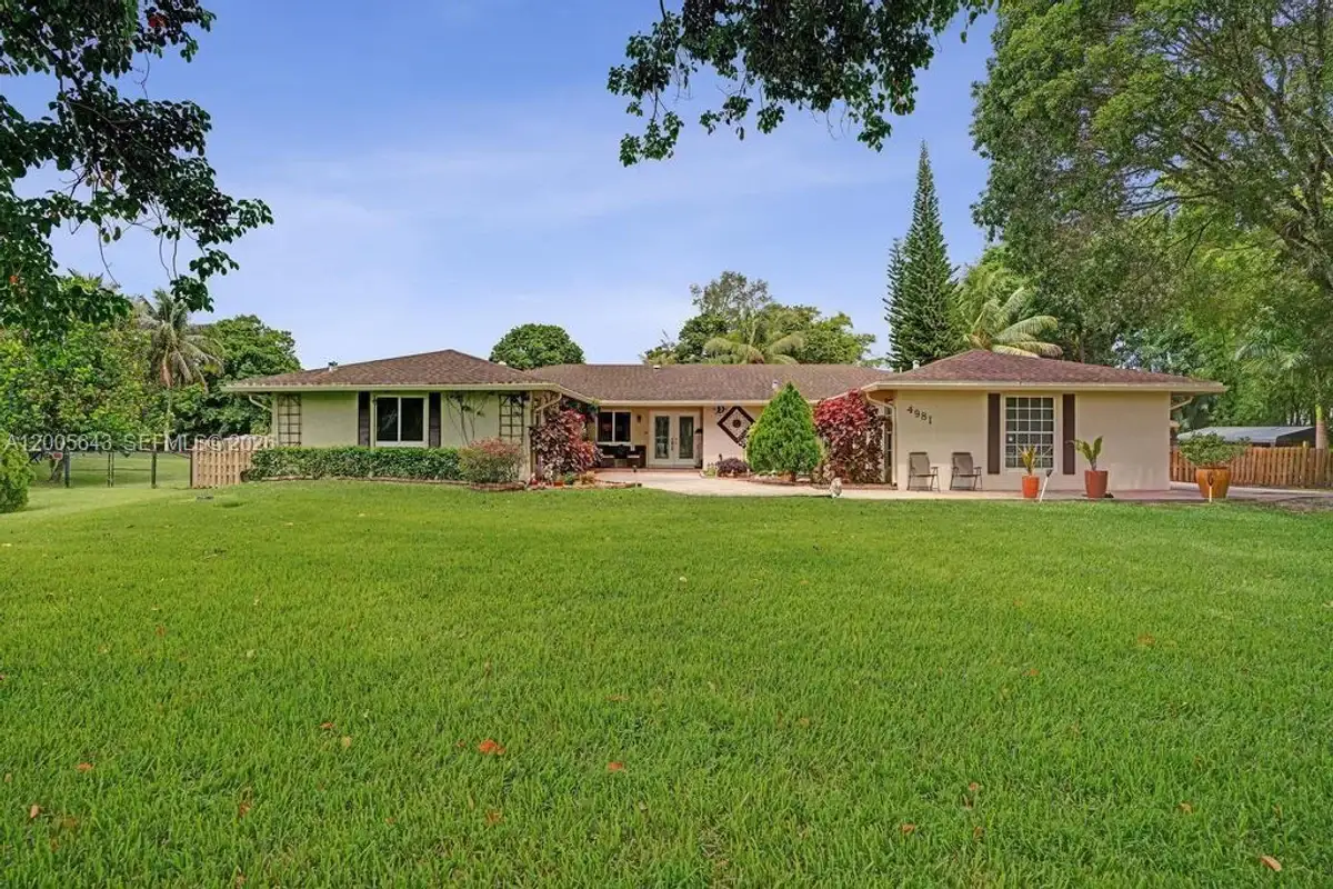 4981 SW 186th Ave, Southwest Ranches: photo 1 of 63