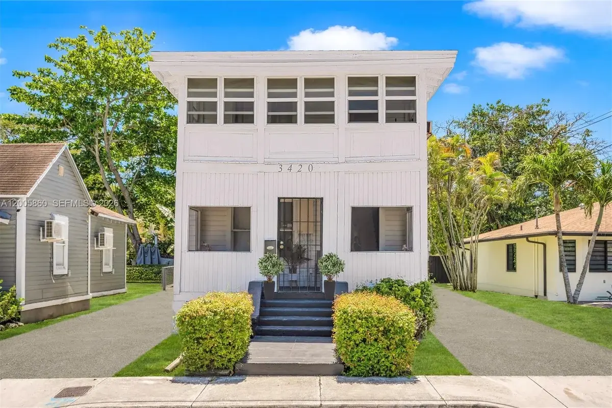 3420 Charles Ave, Miami: photo 1 of 44