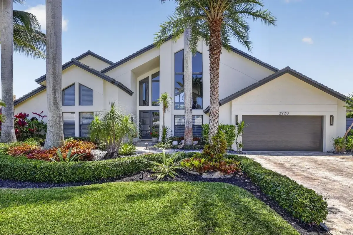 2920 NE 47th St, Lighthouse Point: photo 1 of 76