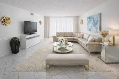2101 Atlantic Shores Blvd #108, Hallandale Beach: photo 1 of 21