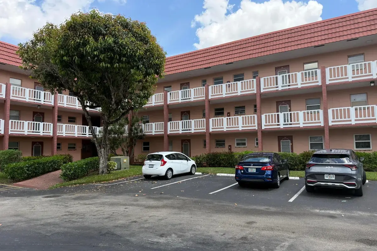9441 Sunrise Lakes Blvd #308, Sunrise: photo 1 of 10