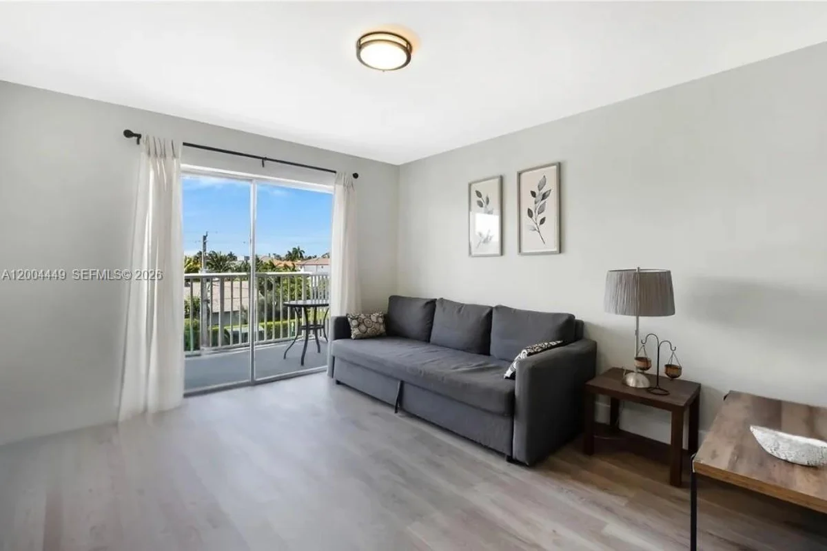 3527 NE 168th St #409, North Miami Beach: photo 1 of 9