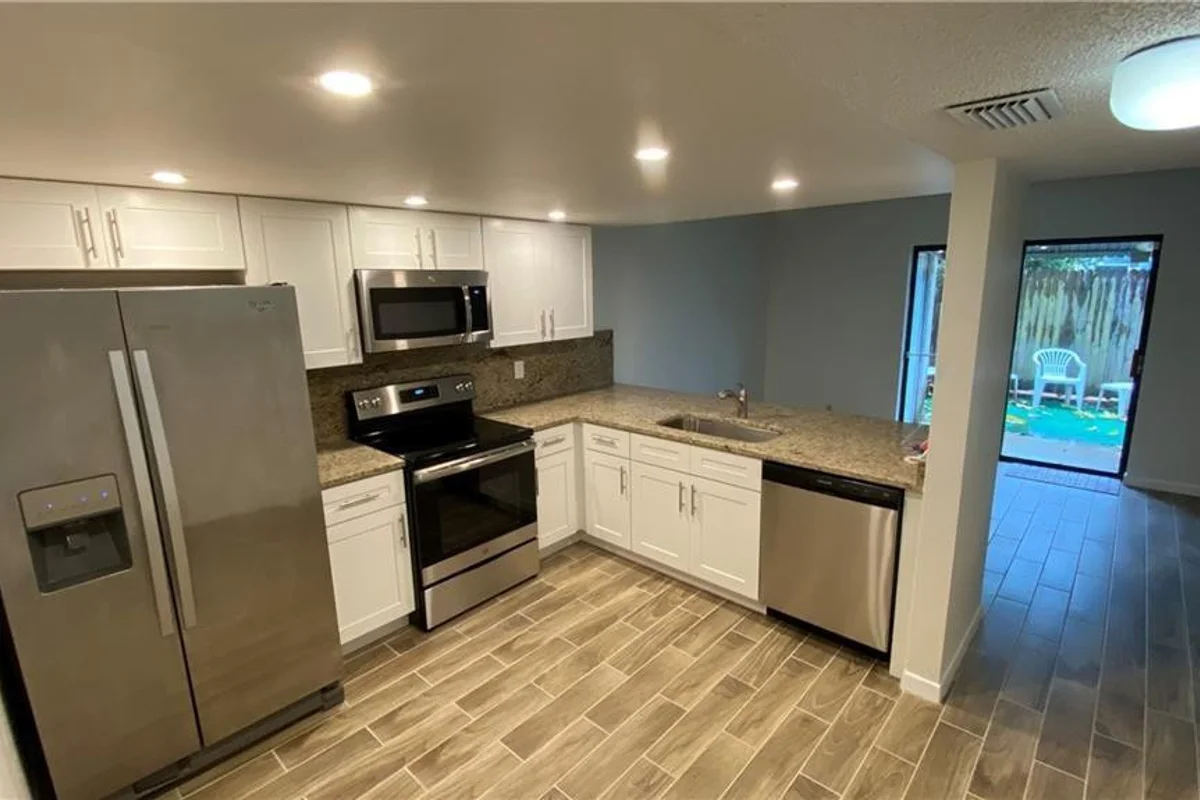 5269 SW 40th Ave #21, Dania Beach: photo 1 of 11