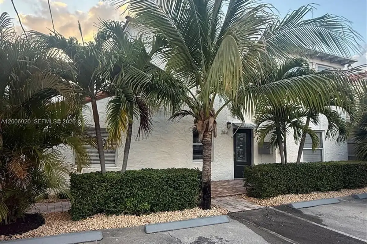 2816 Pine Tree Dr #2, Miami Beach: photo 1 of 16