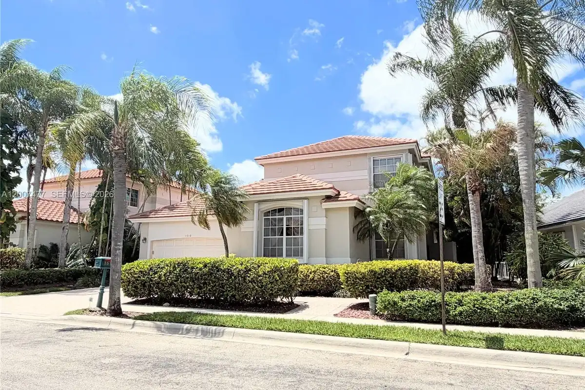 1510 W Lacosta Dr W, Pembroke Pines: photo 1 of 30
