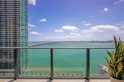 480 NE 31st St #2405, Miami: photo 1 of 54