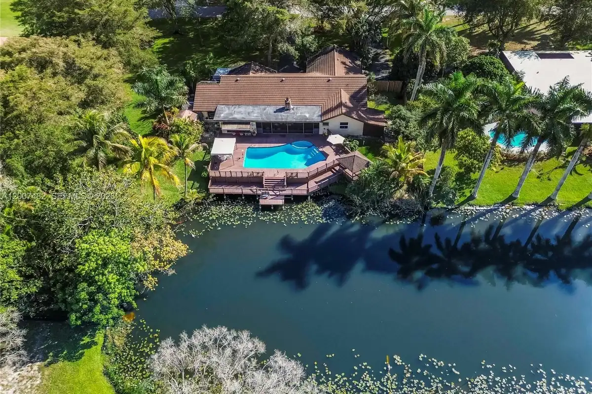 10651 SW 27th St, Davie: photo 1 of 62