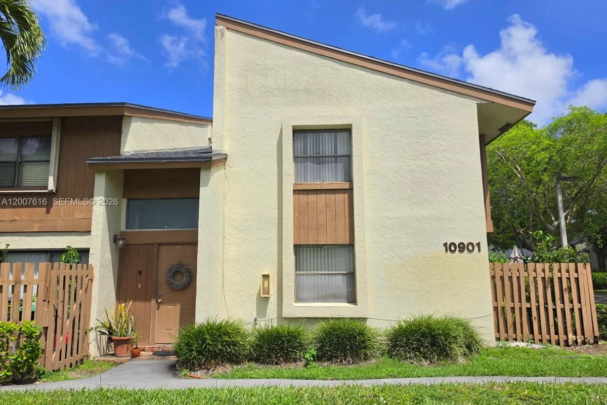 10901 SW 113th Pl #66B, Miami: photo 1 of 16