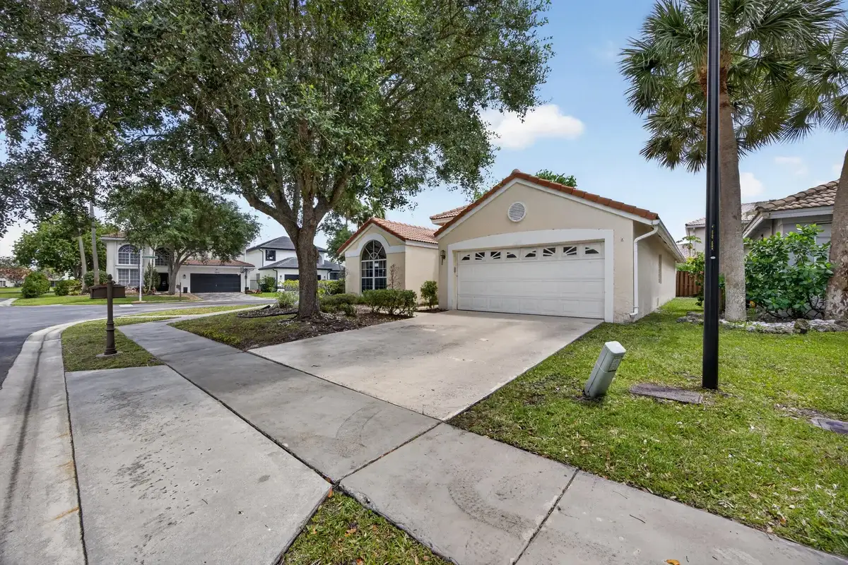 10870 Old Bridgeport Ln, Boca Raton: photo 1 of 41