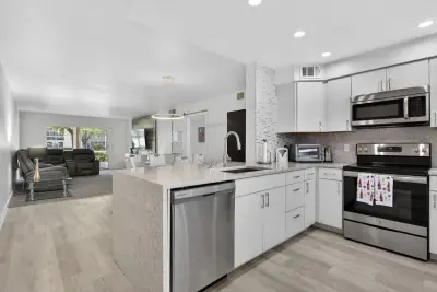 3201 Portofino Point #F1, Coconut Creek: photo 1 of 32