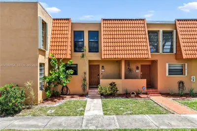 1541 NW 92nd Ave #186, Pembroke Pines: photo 1 of 39