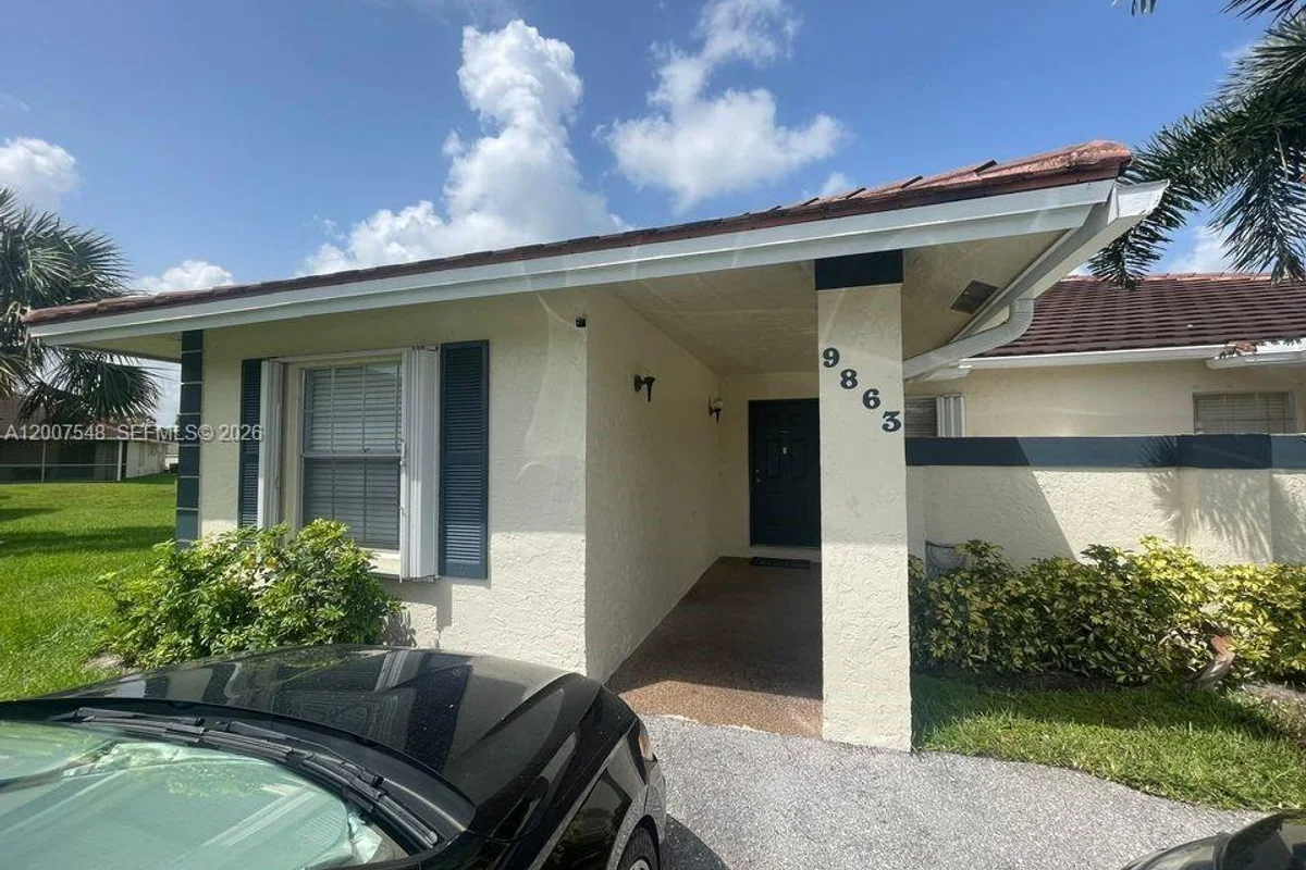 9863 Three Lakes Cir, Boca Raton: photo 1 of 24