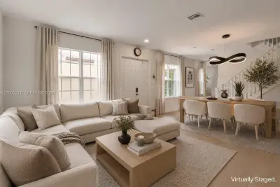 623 SW 146th Ter, Pembroke Pines: photo 1 of 33
