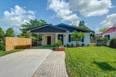 1480 W 36th St, Riviera Beach: photo 1 of 19