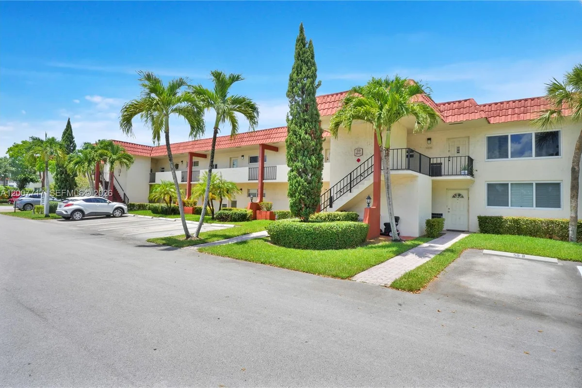 8941 S Hollybrook Blvd #203, Pembroke Pines: photo 1 of 24