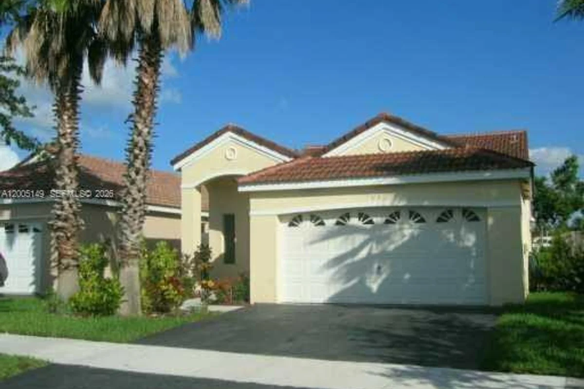 519 Talavera Rd, Weston: photo 1 of 19