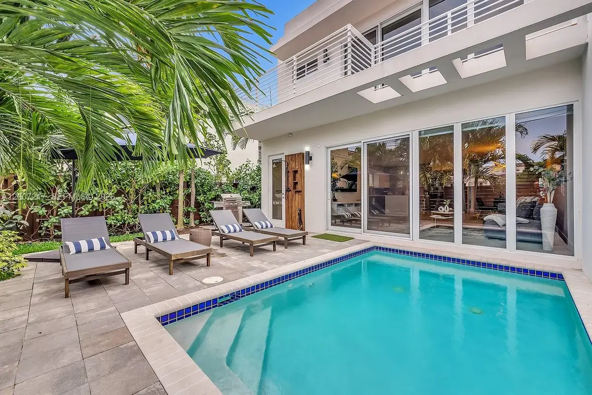 1808 Coral Ridge Dr, Fort Lauderdale: photo 1 of 52
