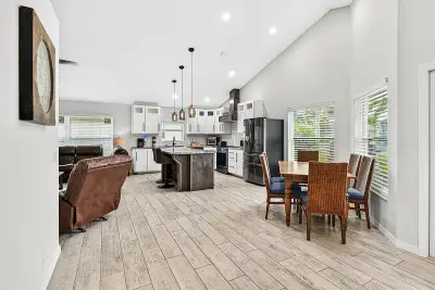 7876 Lake Champlain Ct, Delray Beach: photo 1 of 40