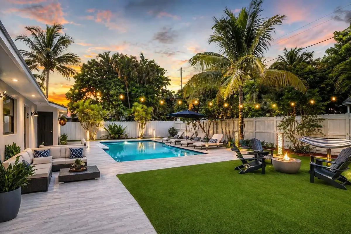 404 SE 6th Ave, Deerfield Beach: photo 1 of 21