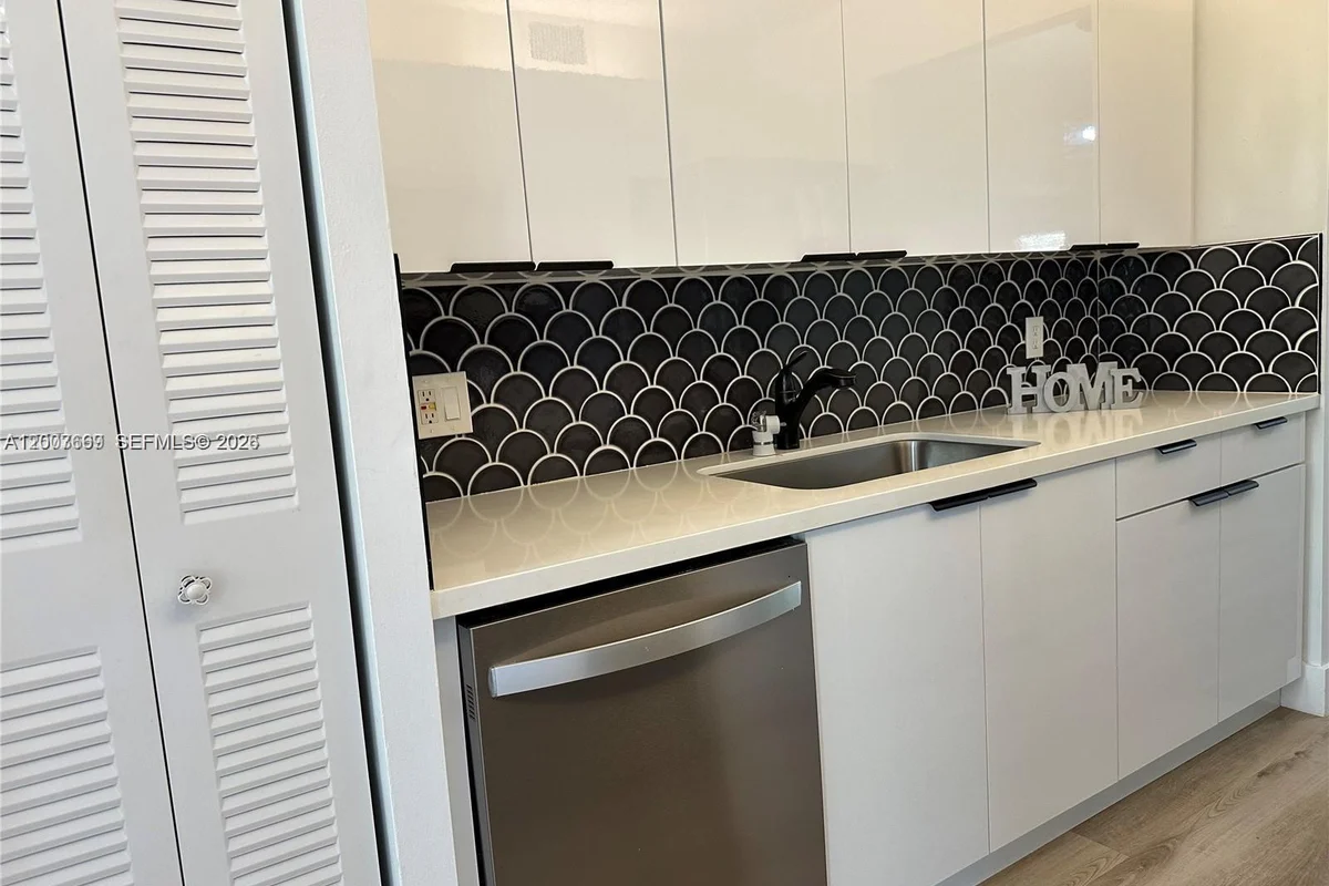 1300 SW 124th Ter #408P, Pembroke Pines: photo 1 of 24