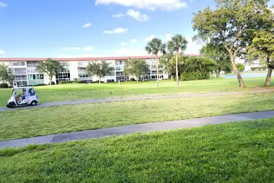 2902 Victoria Cir #A1, Coconut Creek: photo 1 of 38