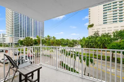 95 N Birch Rd #304, Fort Lauderdale: photo 1 of 35