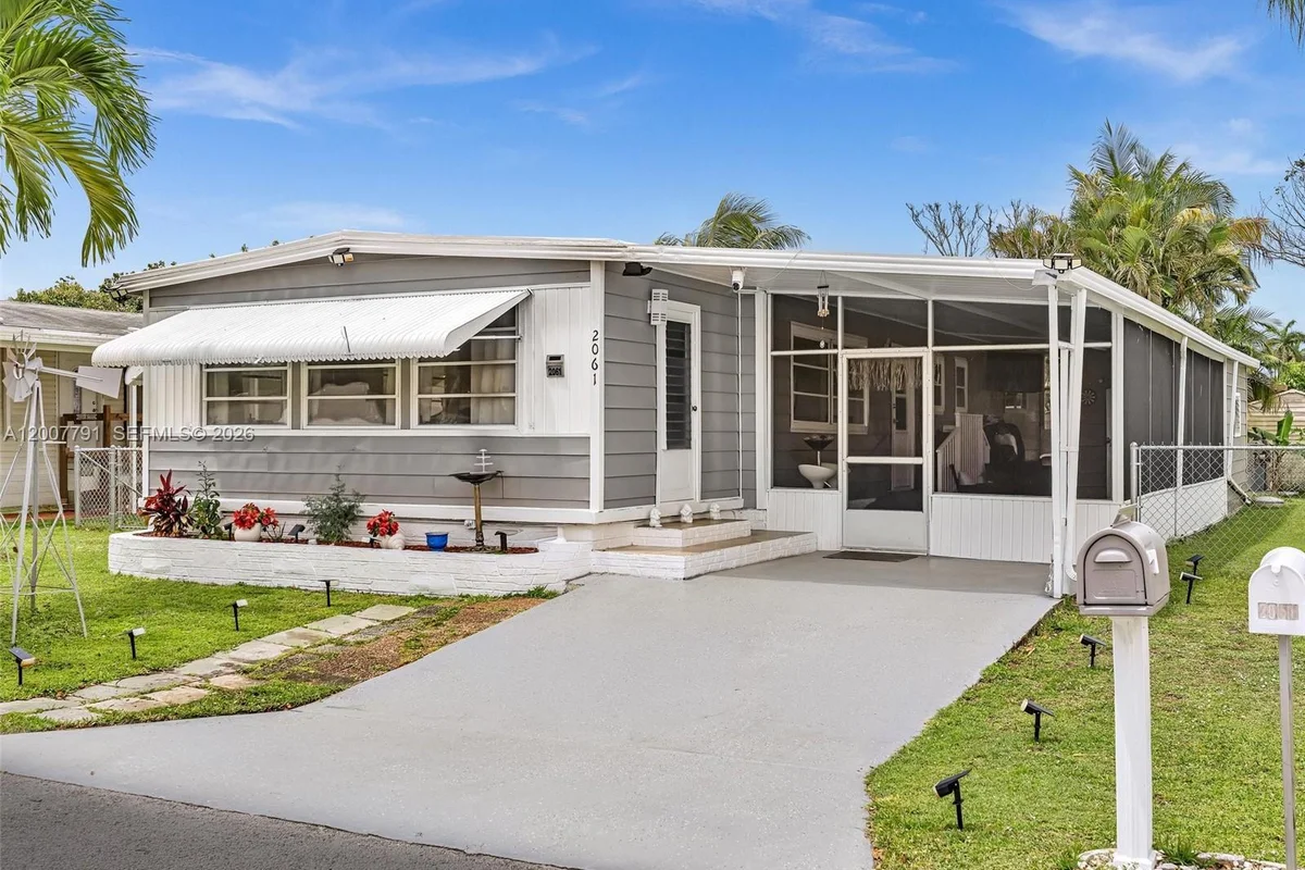 2061 SW 83rd Ave, Davie: photo 1 of 54