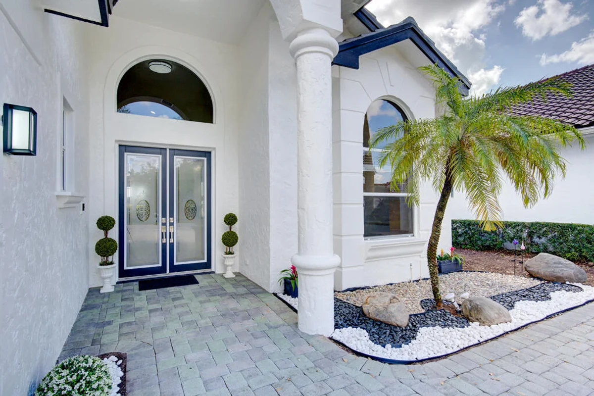 6646 Oakmont Way, West Palm Beach: photo 1 of 22