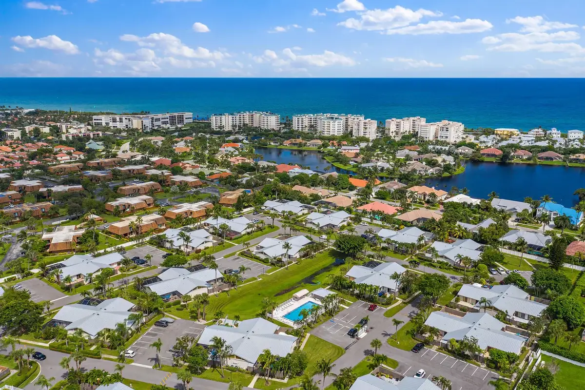 1801 S Us Hwy 1 #9d, Jupiter: photo 1 of 31