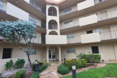 6361 N Falls Cir Dr #106, Lauderhill: photo 1 of 16