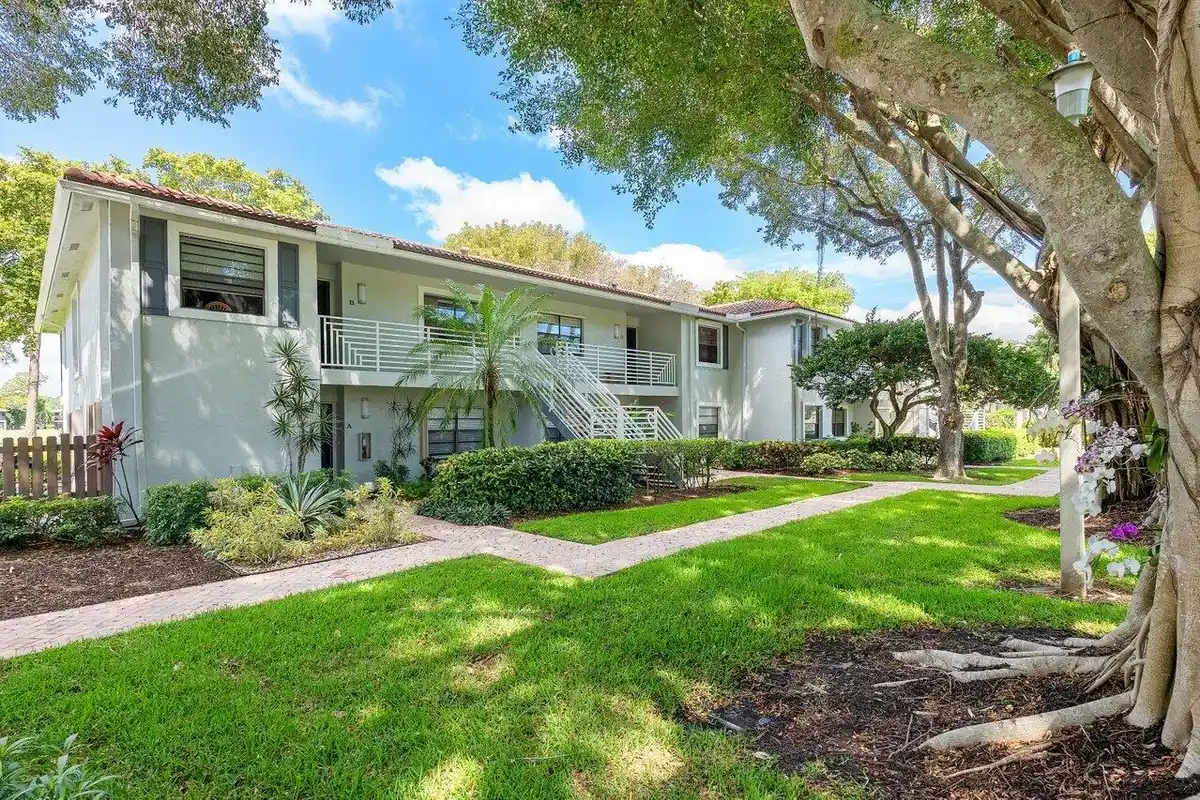 7 Southport Ln #E, Boynton Beach: photo 1 of 42