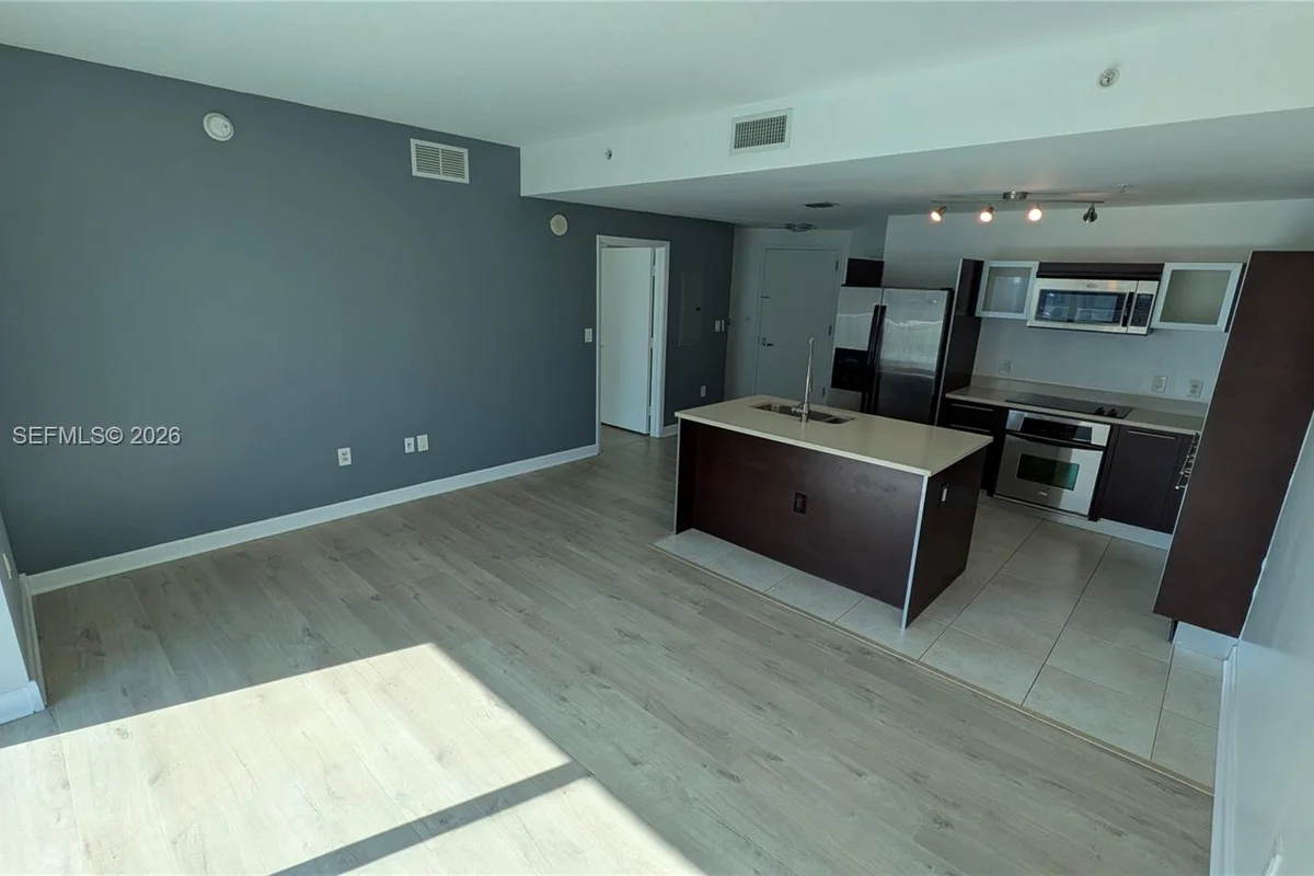 1900 N Bayshore Dr #4007, Miami: photo 1 of 29