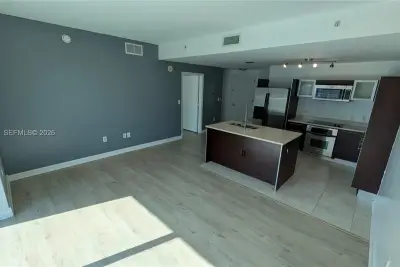 1900 N Bayshore Dr #4007, Miami: photo 1 of 29