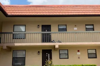 21906 Lake Forest Cir #205, Boca Raton: photo 1 of 10