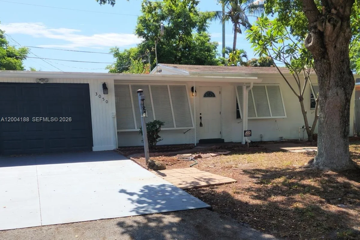 3050 NE 13th Ave, Pompano Beach: photo 1 of 9