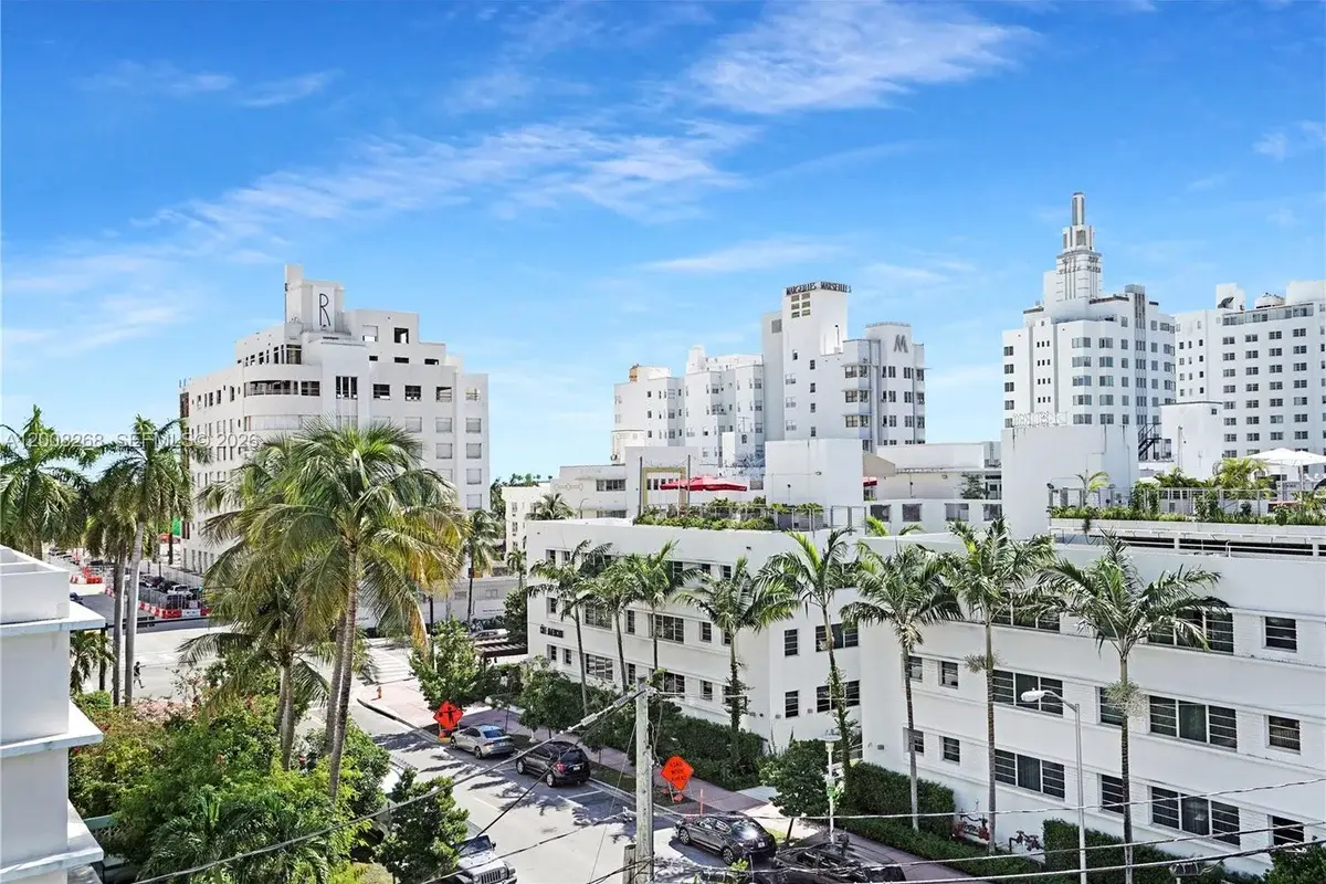 245 18th St #605, Miami Beach: photo 1 of 18