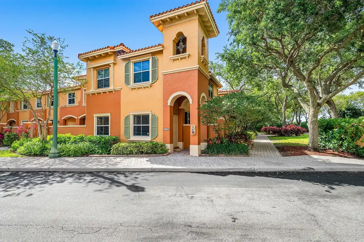 2280 Anchor Ct #2606, Dania Beach: photo 1 of 22