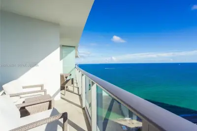 4111 S Ocean Dr #2303, Hollywood: photo 1 of 10