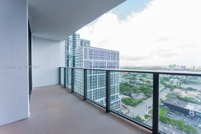 1600 NE 1st Ave #1814, Miami: photo 1 of 24