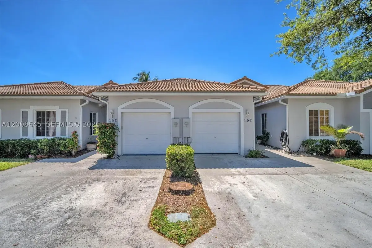 4266 SW 10th Pl, Deerfield Beach: photo 1 of 30