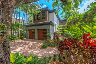 7291 SW 47th Ct, Miami: photo 1 of 60