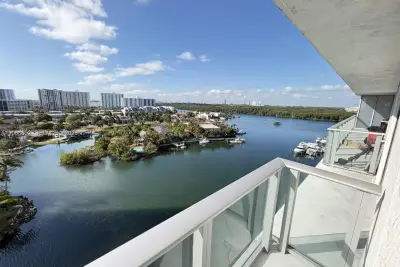 330 Sunny Isles Blvd #5-1008, Sunny Isles Beach: photo 1 of 19