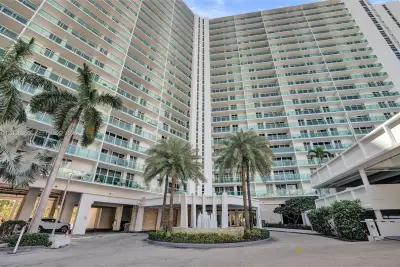 100 Bayview Dr #401, Sunny Isles Beach: photo 1 of 45
