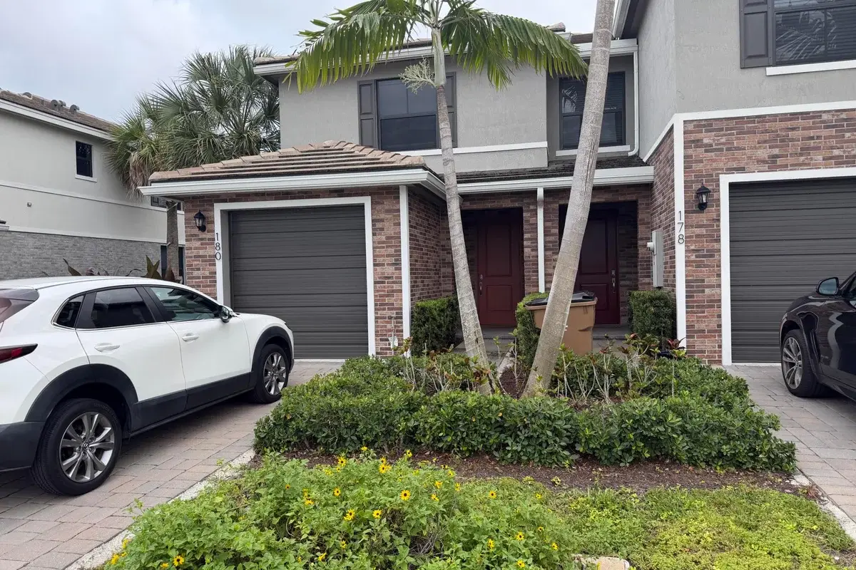 178 SE 5th Ct SE, Deerfield Beach: photo 1 of 1