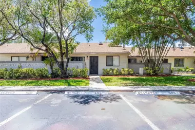 9804 NW 37th St #3E, Sunrise: photo 1 of 42